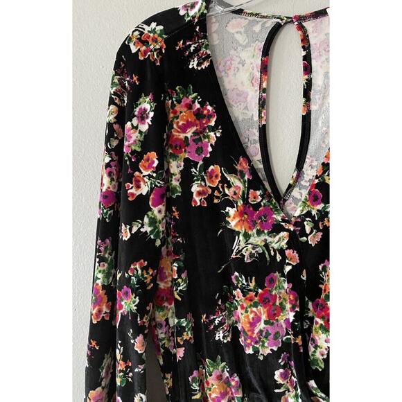 Show Me Your Mumu VELVET Floral Print Romper Festival Kelsey Size Small Boho - Picture 3 of 7